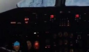 Un pilote de ligne filme son atterrissage dans un aéroport du Groenland  Magnifique