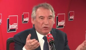 François Bayrou : "On est un pays qui croit que toutes les réponses doivent être apportées par l'Etat central dans des décisions à Paris. Or la France ce n'est pas ça, ça ne devrait pas être ça".