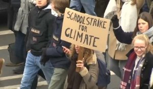 Des milliers de lycéens et étudiants belges marchent pour la planète