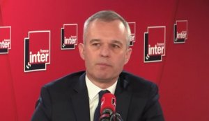 François de Rugy sur la taxe carbone : "La question de la fiscalité écologique -donc de la taxe carbone, qui coûterait 3 centimes de plus - est [encore] en débat"