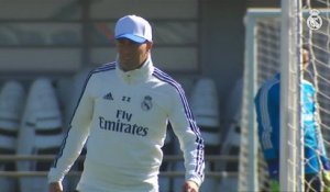 Real - Zidane dirige son "premier" entraînement