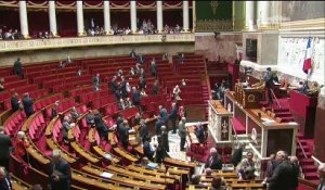 1ère séance : Questions au Gouvernement ; Droit de résiliation sans frais de contrats de complémentaire santé - Mercredi 27 mars 2019