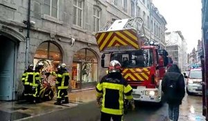 Suspicion d'incendie à Besançon : un important dispositif de pompiers déployé