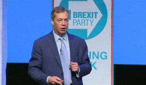 Brexit : Nigel Farage lance sa campagne eurosceptique pour les européennes