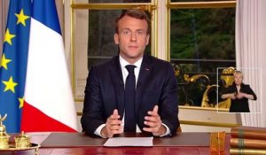 Emmanuel Macron: "Nous avons vu cette nuit cette capacité de nous unir pour vaincre" - "Je reviendrai vers vous dans les prochains jours mais le moment n'est pas venu" - "Nous rebâtirons la cathédrale plus belle d'ici 5 ans" - VIDEO