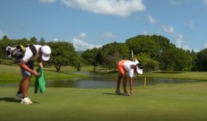 Règles de golf 2019 : Caddie qui relève votre balle sur le green