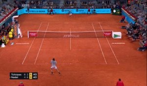 Madrid - Tsitsipas s'offre Nadal et file en finale