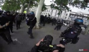 Un policier attaqué par une trottinette à Lyon (Gilets Jaunes Acte 26)
