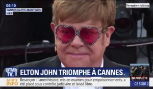 L'émotion d'Elton John après la diffusion de son biopic "Rocketman" à Cannes