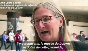 Hommage à I. M. Pei sous la pyramide du Louvre