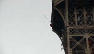 La Tour Eiffel évacuée cet après-midi en raison d'une personne en train d'escalader le monument - L'homme, âgé d'une quarantaine d'années, a été interpellé