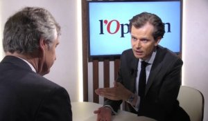 «Il y a un côté faussaire et imposteur chez Emmanuel Macron», juge Guillaume Larrivé (LR)