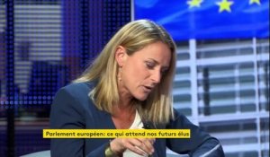 La bande de « La faute à l’Europe? » a reçu cette semaine Bruno Coppens, comédien et humoriste belge. 2/4