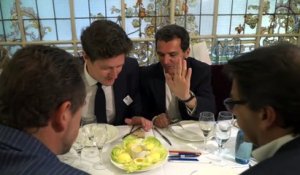 Paris célèbre le "champion du monde de l'oeuf mayonnaise"