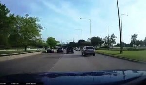 Un automobiliste provoque un accident en ratant une sortie