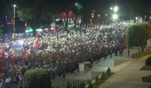 En Albanie, les manifestants réclament toujours la démission du premier ministre Edi Rama