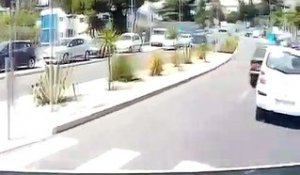 Vidéo choc : Une voiture roule sur un SDF à la sortie d’un parking à Nice