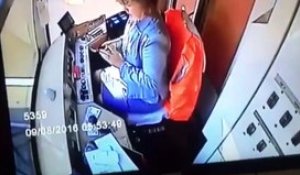 Un conductrice de tramway envoie des textos et le fait dérailler