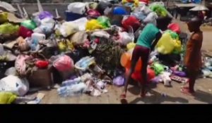 RTG/Le phénomène des ordures ménagères refait surface dans les rues de Libreville