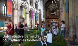 Dans une cathédrale britannique, un mini-golf pour attirer les fidèles