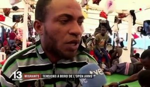 Migrants : situation "explosive" à bord de l'"Open Arms" bloqué aux portes de Lampedusa