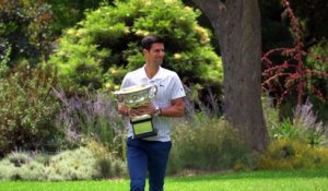 Djokovic remporte son 8e Open d'Australie et redevient n°1 mondial