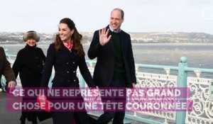 Kate Middleton étrenne un manteau bleu marine d'une de ses marques fétiches