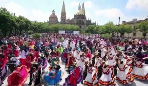 Mexique: record du monde de la plus grande danse folklorique