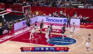 Coupe du Monde de Basket-Ball FIBA 2019 - Alley-oop splendide de Paul Lacombe pour Vincent Poirier