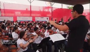 Juan Diego Flórez : "La musique apporte l'espoir aux enfants défavorisés du Pérou"