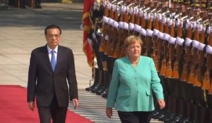 Angela Merkel évoque la crise de Hong Kong lors d'une visite à Pékin