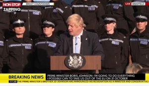 Boris Johnson : Malgré le malaise d'une policière, il continue son discours (Vidéo)