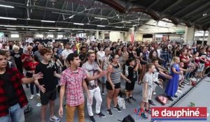 Valence: séance d’hypnose collective avec Pierr Cika à Mangalaxy