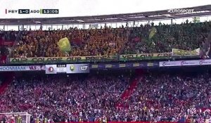 Une pluie d'ours en peluche pour la bonne cause : la magnifique image venue de Feyenoord