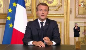 "Nous perdons un homme d'Etat que nous aimions autant qu'il nous aimait" : l'hommage d'Emmanuel Macron à Jacques Chirac