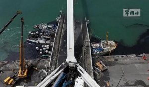 À Taïwan, le spectaculaire effondrement d'un pont