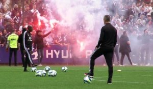 Fumigènes à l'entraînement, Sylvinho survolté face à 2 000 supporters : le derby OL - ASSE est lancé