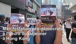 Manifestation pro-démocratie à l'heure du déjeuner dans le centre de Hong Kong