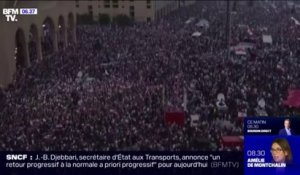 Une marée humaine dans les rues de Beyrouth au Liban pour réclamer le départ d'une "classe politique incompétente et corrompue"