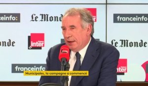 François Bayrou : "Je ne crois pas qu'une élection municipale soit une élection qui doive être politisée au sens des étiquettes de partis politiques : elle doit être politisée au sens des candidats et des valeurs qu'ils défendent."