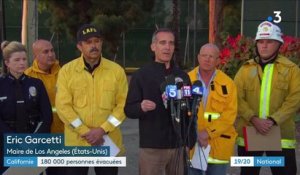 Incendies en Californie : les pompiers semblent impuissants