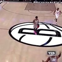Le pauvre Lonzo Ball se tord deux fois la cheville en quelques secondes