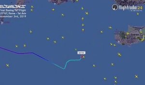 Pour son dernier voyage ce pilote de ligne dessine un avion dans le ciel
