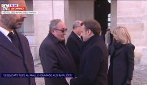 Le Président Emmanuel Macron arrive aux Invalides pour l'hommage aux 13 soldats français tués au Mali