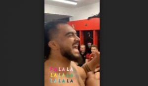 L'ambiance dans le vestiaire du RCT après la victoire face aux London Irish