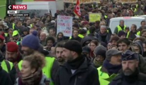 Grève du 7 décembre : des «gilets jaunes» ont défilé dans les rues avec quelques incidents