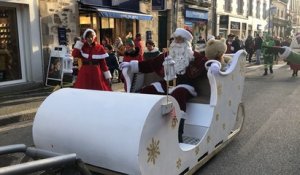 Le père Noël arrive rue Nationale