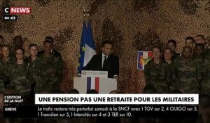 A Abidjan, Emmanuel Macron veut rassurer les militaires Français: "Quand on est militaire on ne touche pas la retraite, on a une pension. C'est différent"