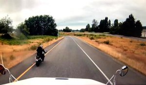 Un motard tente de semer la police
