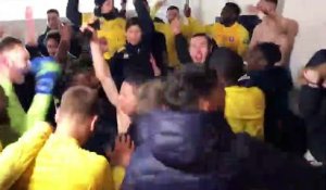 Football : explosion de joie dans le vestiaire d'Epinal après la qualification pour le 8e de finale de la coupe de France